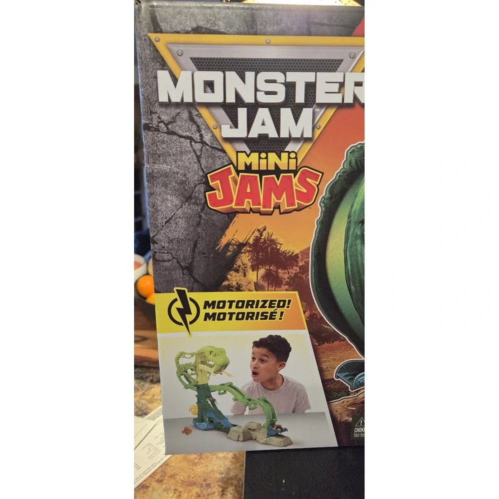 Monster Jam, Mini Jams Motorized Thunder Roarus Race Track With Trucks,...